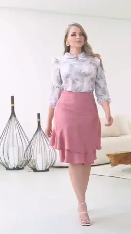 Saia Moda Evangélica Casual Forrada Detalhe Botões Confortável