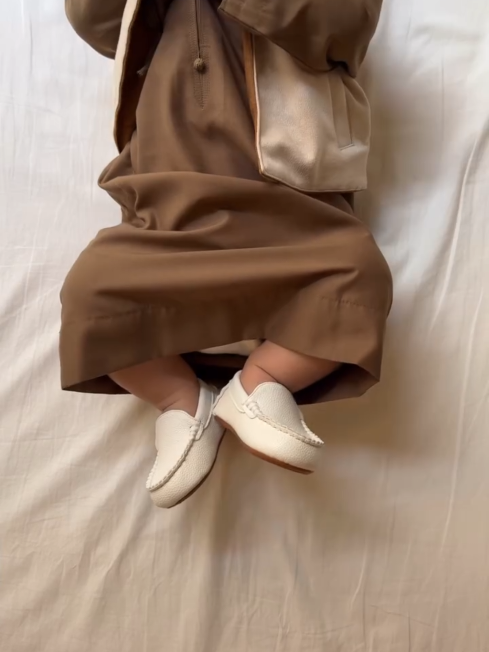 #CapCut طقم مواليد سديري شتوي ثوب اماراتي عمامه كشميري  #fyp #foryou #سديري #ثوب #عمامه #اماراتي #foryoupage #CapCut #fyppppppppppppppppppppppp 