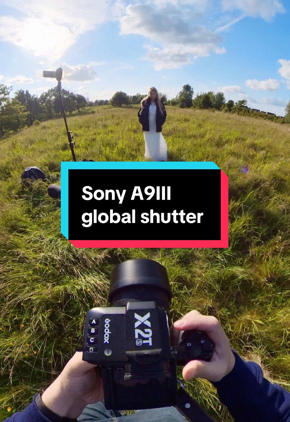 I love how the @Sony Alpha A9III’s global shutter makes the Godox AD200 in to a machine! No more high-speed sync when using off camera flash! #offcameraflash #weddingphotographer #sonya9iii #creativephotography #flashphotography 