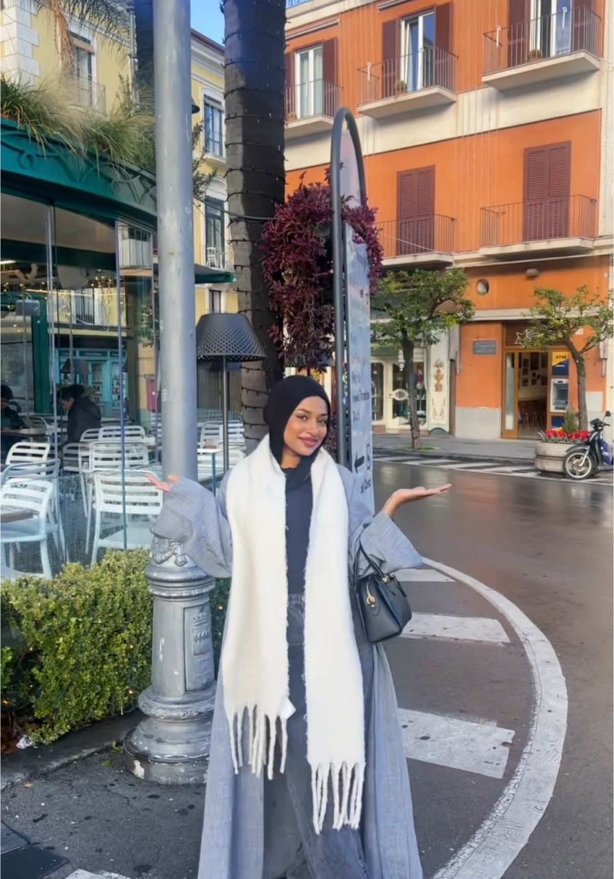 I was tired of pizza after those two days  #italy #travel #hijabi 