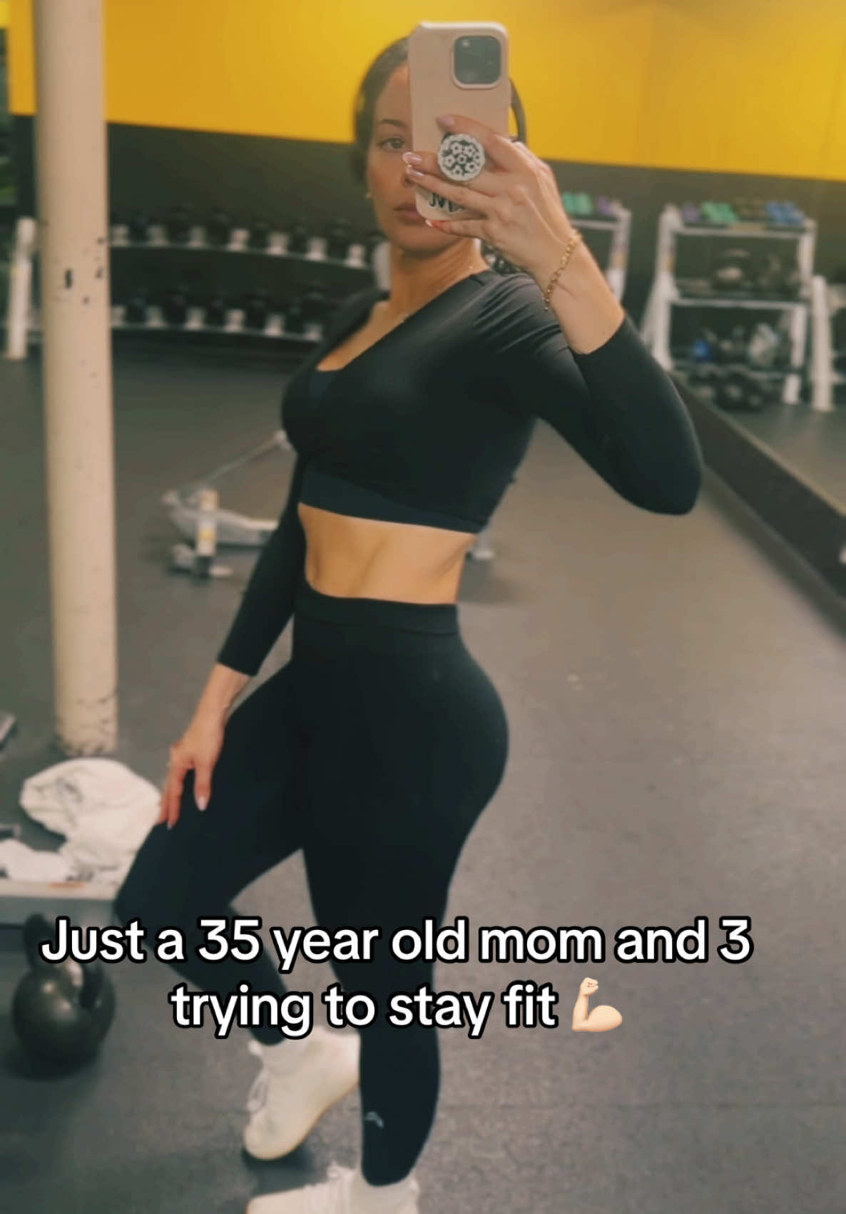 #fitmomsoftiktok #gym #GymTok 