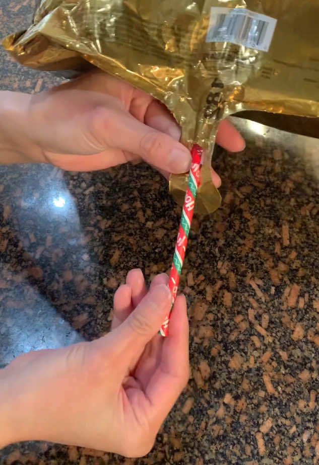The good way to save your Favorite Balloon! #balloonhacks #LifeHack #balloon #holidayhacks #holidaytips #holiday #tipsandtricks 