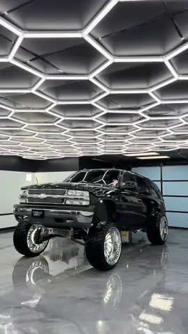 cleanest 99-06 tahoe to hit this app #exclusiveleanin #fypdoesntwork #abcxyz #blowthisup #EL #squattedtrucks #outlaw #onthisday #elrunts #foryou @marcus @matt fornasier @kaypeeskiiiiii @ash @Colt Jordan @Boris 👨🏽‍🦯 @carson culberson💰 