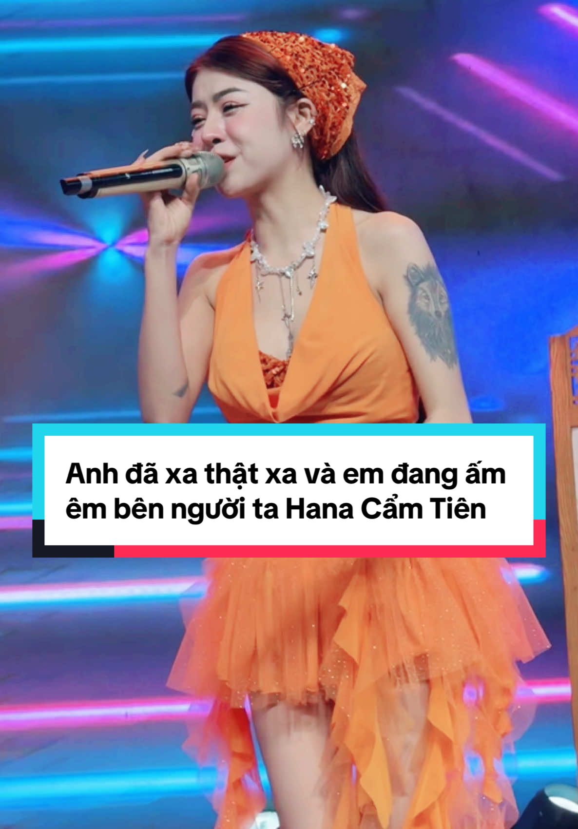 Anh đã xa thật xa và em đang ấm êm bên người ta Hana Cẩm Tiên#ganhhatlotohuongnam #tiktokgiaitri #damsensquare 