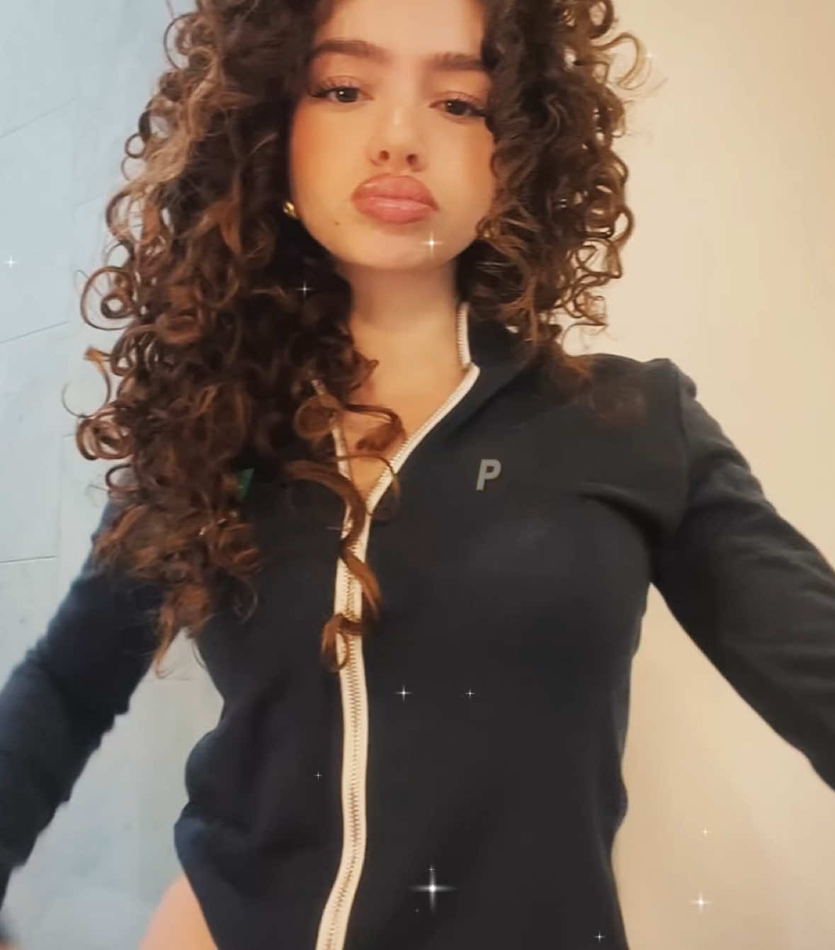 Why’d I struggle so bad with the graphs on this edit I probably sat there three hours figuring out a smooth graph for the slides🤦‍♀️ @demitrakalogeras @sundaykalogeras @Eliana Kalogeras || #aftereffects #edit #demitrakalogeras #kalogeras #kalogerassisters #fyp #viral #famouseditxx #blowup #haizxae || scps: @𝐃ᵕ̈ || ac: me || ib: @sude || 