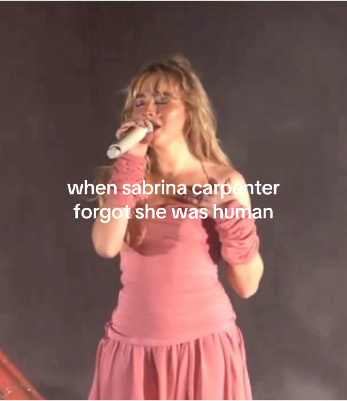 don’t come and say she’s not a good vocalist like are we hearing the same thing ?! #fyp #sabrinacarpenter #sueme #suemesabrinacarpenter #eicstour #sabrina #carpenter #viral credits : joyfemmes on x