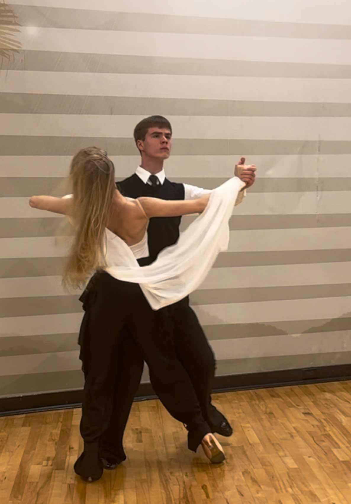 Tango Power🔥😍🔥#ballroomdance #dancevideo #choreography #бальныетанцы #dancer #платье #musica #dancelife #talent #elegant #танцы #performance #show #latina #standard #dancechallenge #dancesport #dancecompetition #tango #dancestudio 