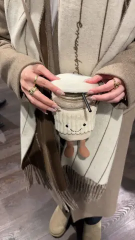 My little coffee pal 🧋🤎 #jellycat #jellycatcoffeetogo #jellycatcoffee 