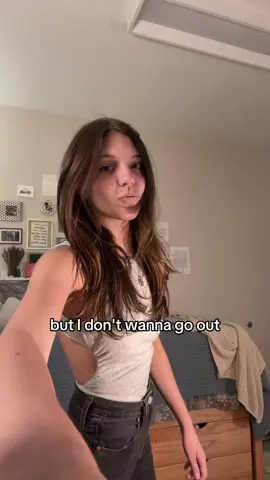 Oh hello? #newmusic #lizzymcalpine #cold #winter #situatuonship #Relationship #