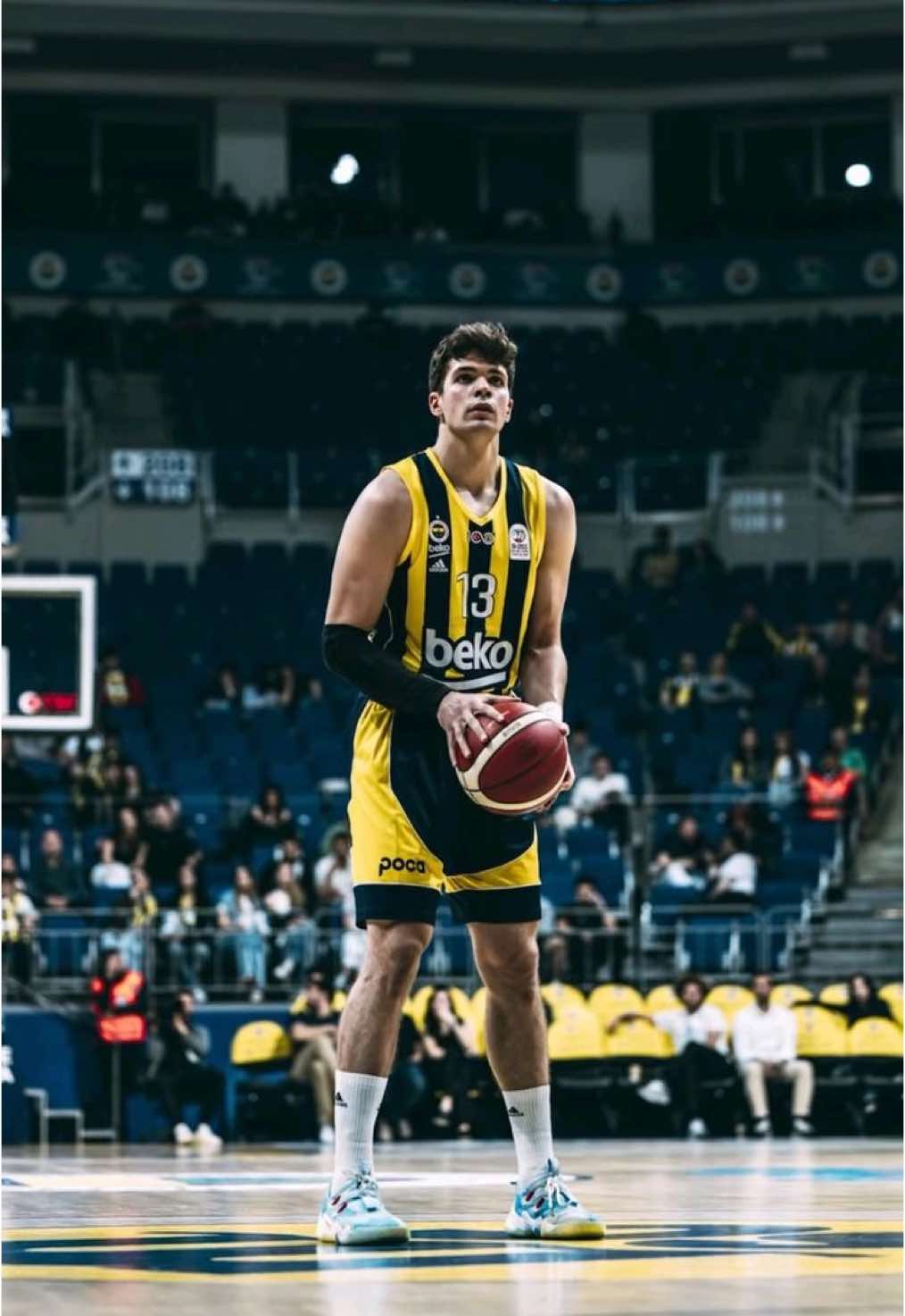 biberovic’in gs nefreti>> . #fenerbahçe #fenerbahçebeko #tarıkbiberovic #galatasaray #galatasaraynef #fbgsderbi #keşfet #dzeko #guduric #tadic #fyp #ennesyri