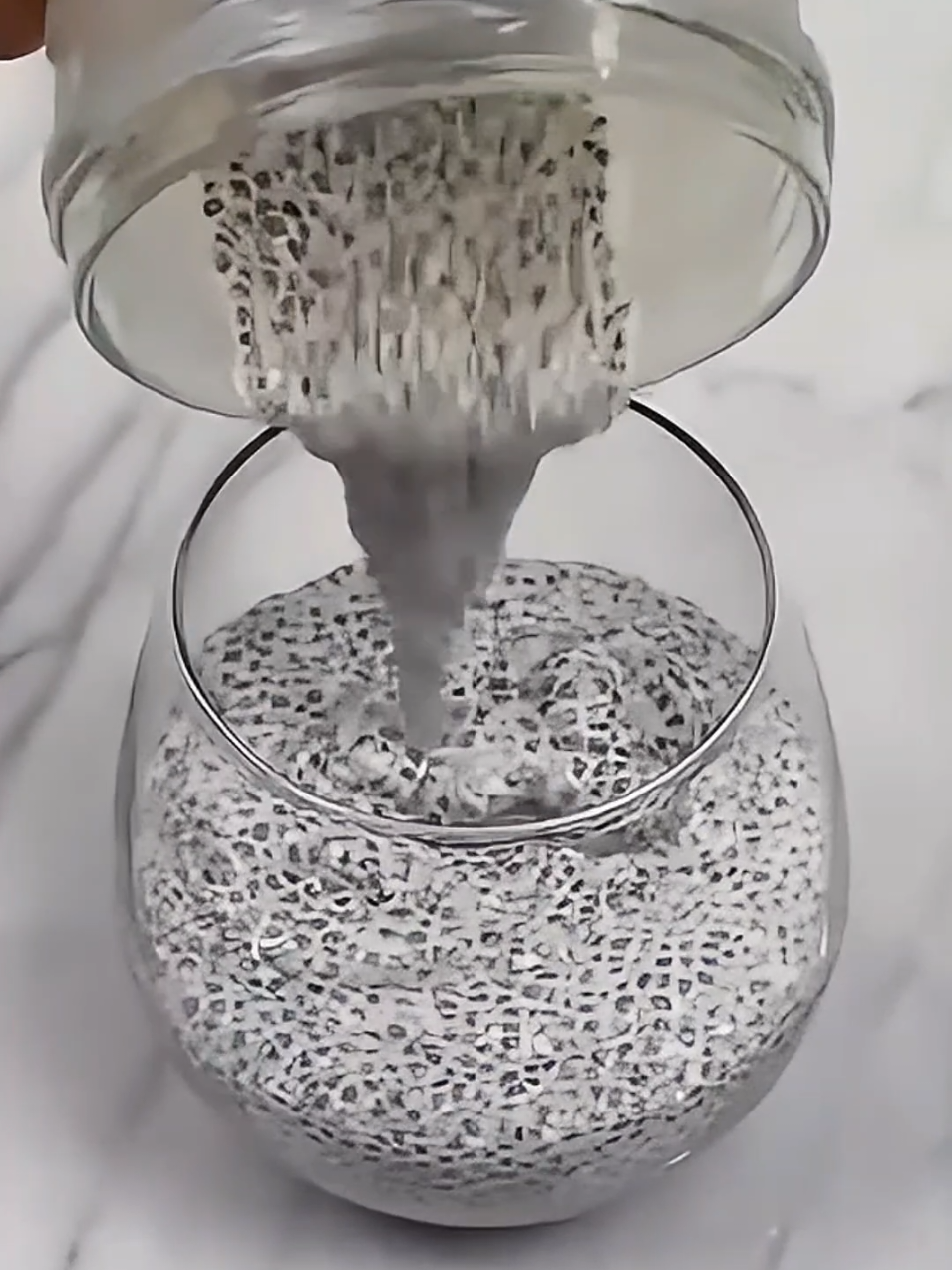 benefícios da sente de chia  #sementedechia #emagrecer #saude #chia #emagrecimento #beneficiosdachia #chiasemente #Saude 