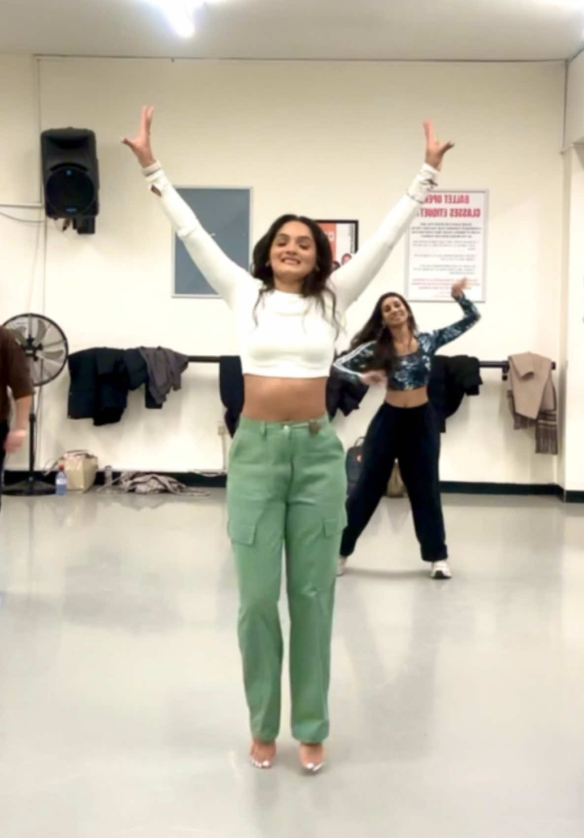 Only You 🤍 Choreo by my girl @Kiki Virdee @BollyCo  📍@DanceworksLondon  Can’t wait to teach Surmedani next week at Global Punjabi, London ✌🏽 #dance #southasian #punjabi #dancer #bhangra #fyp 