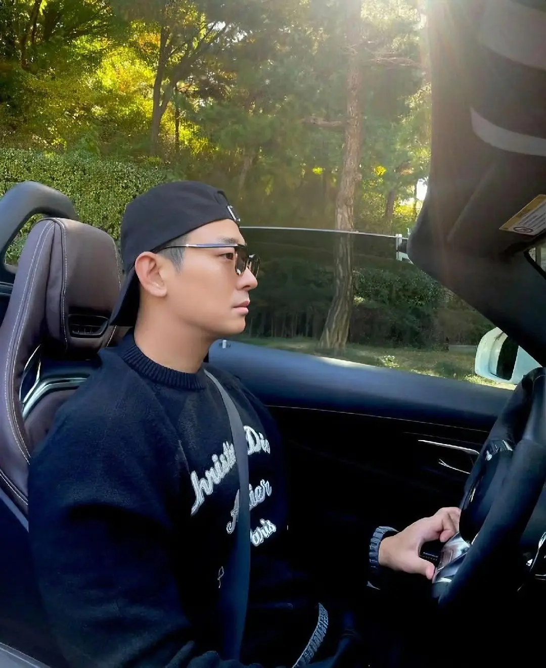 Spending time with my man🤍.  #jujihoon #주지훈 #ahjussirasaoppa #boyfriends #myman #beautiful #handsome #koreanman #fyp #foryoupage 