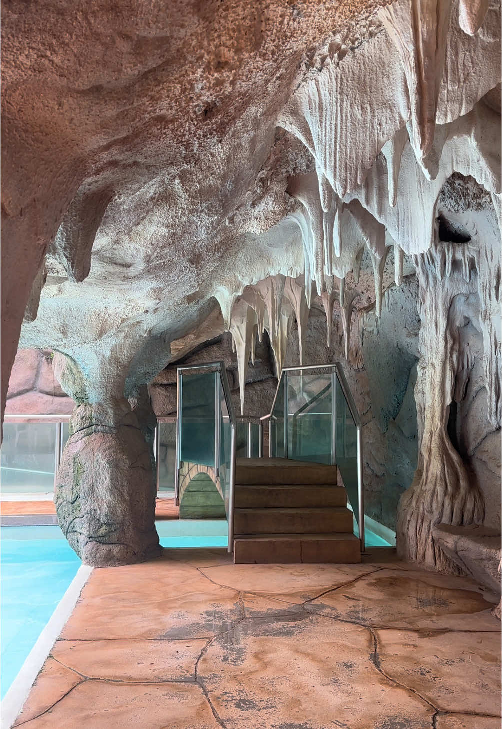 Águas do Paranoá Hotel   Caldas Novas (G0)  #caldasnovas #aguasdoparanoaaparthotel  