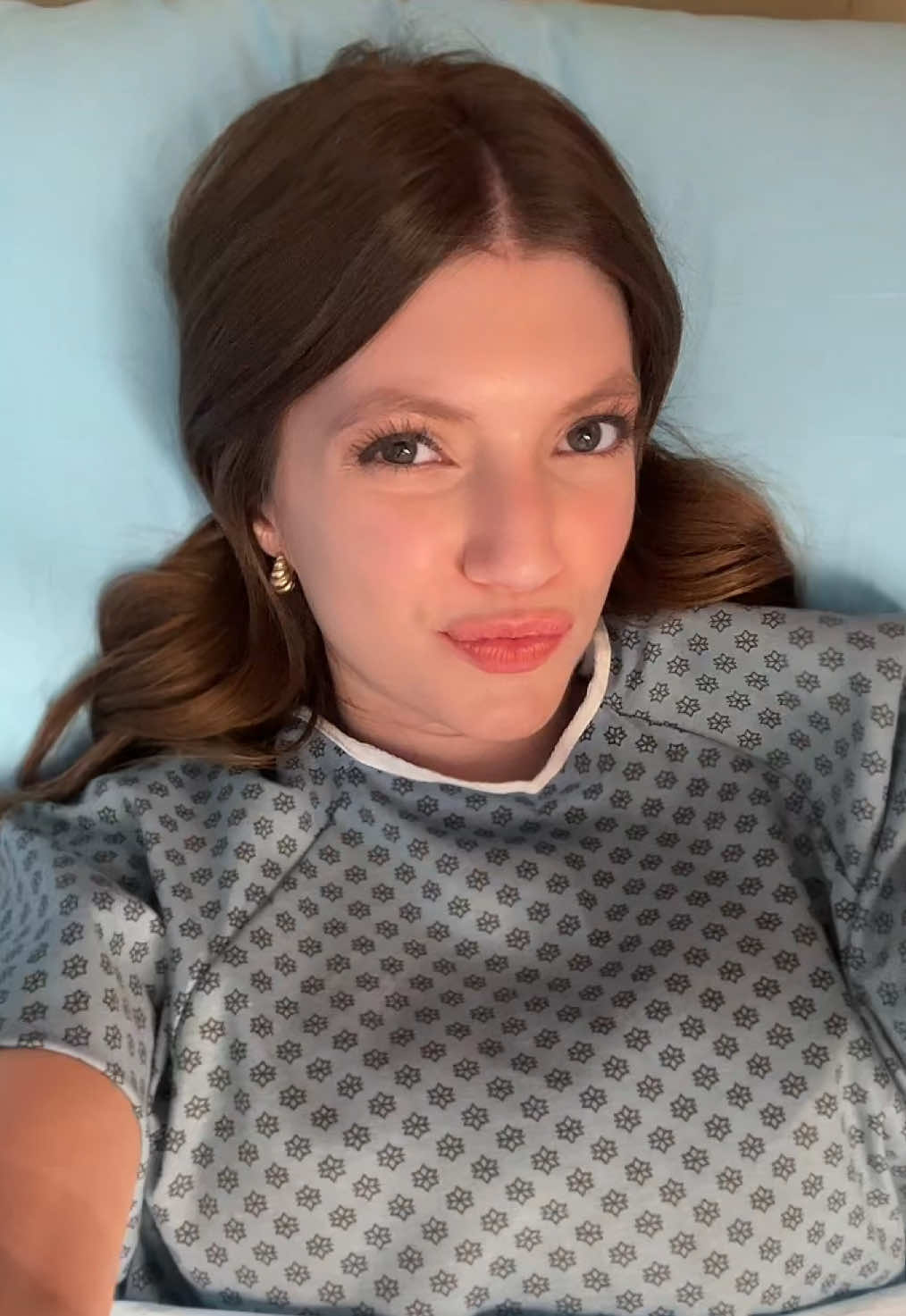 just another day in the office as an actor😭🩸 #hospitalscenes #actress #laactress #vertcore #diml #fakeblood 