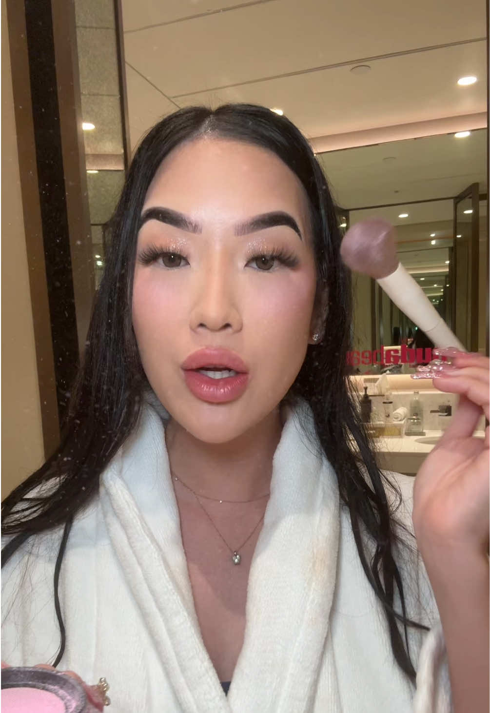 Last dinner in Dubai with @Huda Beauty 💜🥹 #hudabeauty #ubebirthdaycakepowder #dubai #dinnermakeup #datenightmakeup 