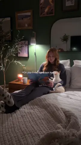 I love this cozy little life I’m living ☺️ @lululemon @SPIbelt @HOKA @SHOKZ US  #Running #runnergirl #trailrunning #california #bayarea #reading #quietlifestyle #catsoftiktok #redhead #fashion #workoutoutfit 