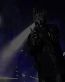 Ahora tengo que lidiar con esta lluvia otra vez, la misma lluvia que tú habías hecho irse. #fyp #juicewrld #sadsong #raptok 