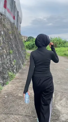 waduuu#polwannnn#polwannnn#binsikgirl#binsikcewe#runnningg#runnnn#lariiiiii#polwan#kowad#tunningdate?temanteman#masukberanda 