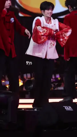 Ngại đồ đó eoo oii dthhh #trandichhang #chenyiheng #trantuanminh #chenjunming #xhhhhhhhhhhhhhhhhhhhhhhh #fyb 