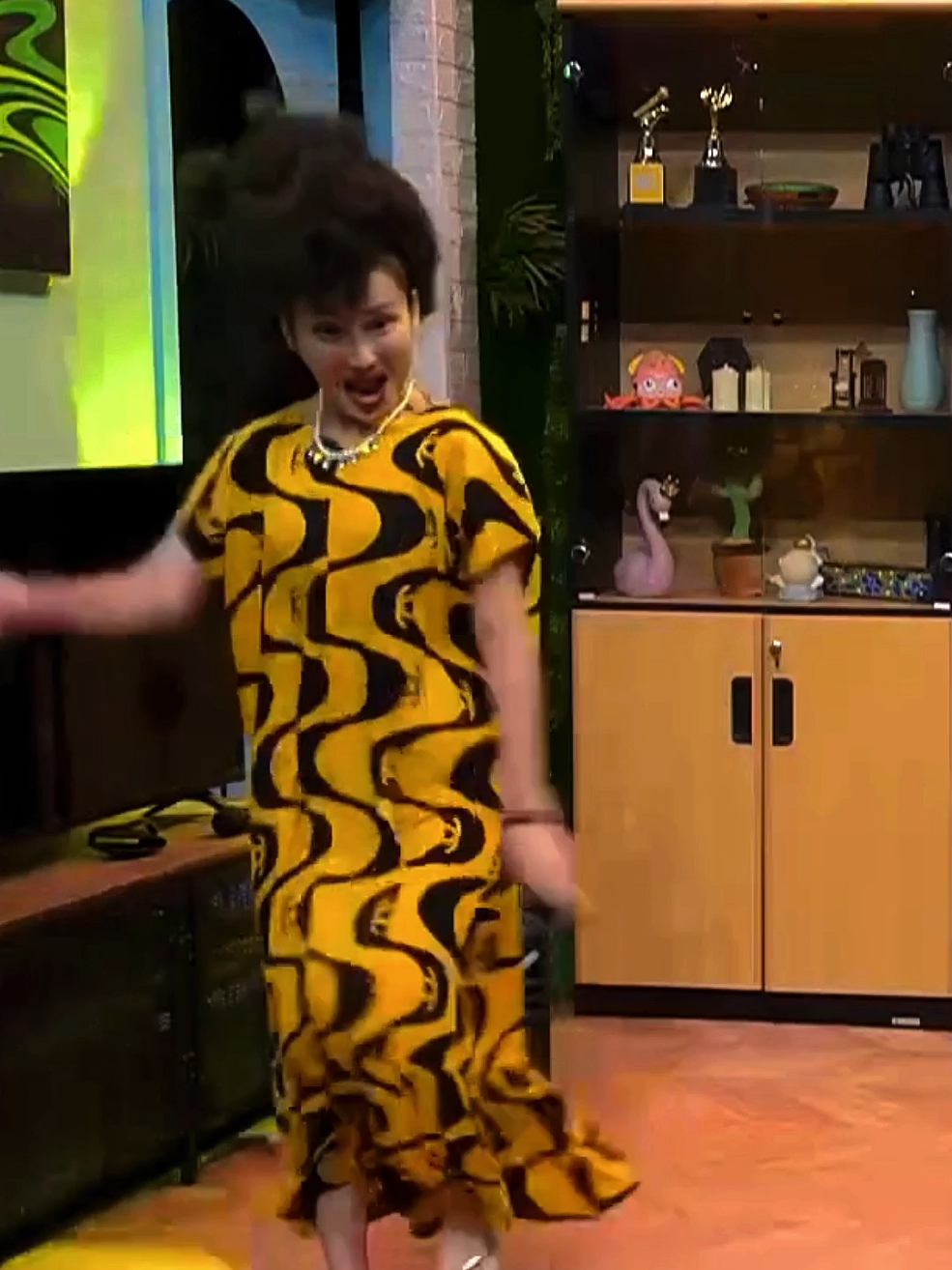 lagu favorit ayu dan hesty 😭😂 #btstrans7 #ayutingting #wendicagur #komedi #laporpaktrans7 #hestypurwadinata 