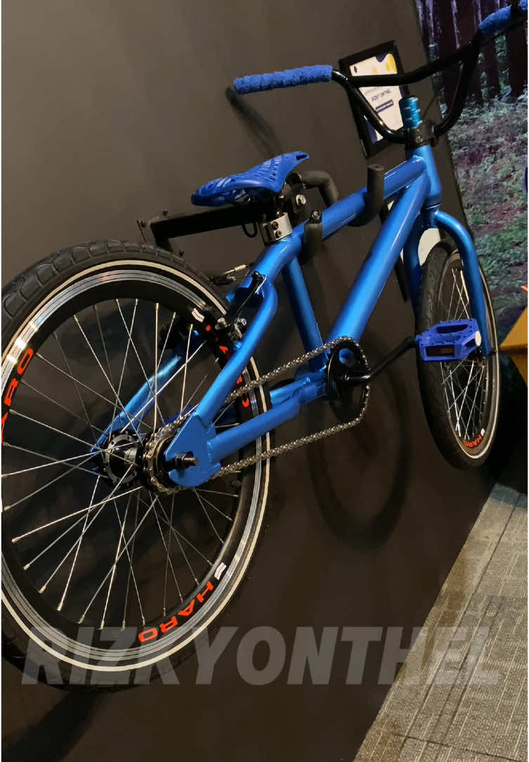 Punya @𝕹𝕺𝕻𝕬𝕷.𝕻𝕾𝕲𝕾💦 ini dari yang awalnua buluk😅, kita konsepin jadi racing look🔥🔥. warnanya bmx onthel ini menyala banget🔥, kalian juga bisa ngebikin konsep di rizky onthel ya😁. #teamrizkyonthel #salatiga #bicycle #xyb #fypage #sepeda #sepedabalap #onthelspeedsurabaya #onthelspeedsidoarjo #bmx #bmxlife #bmxracing #onthel #fixedgear #onegearnofear 