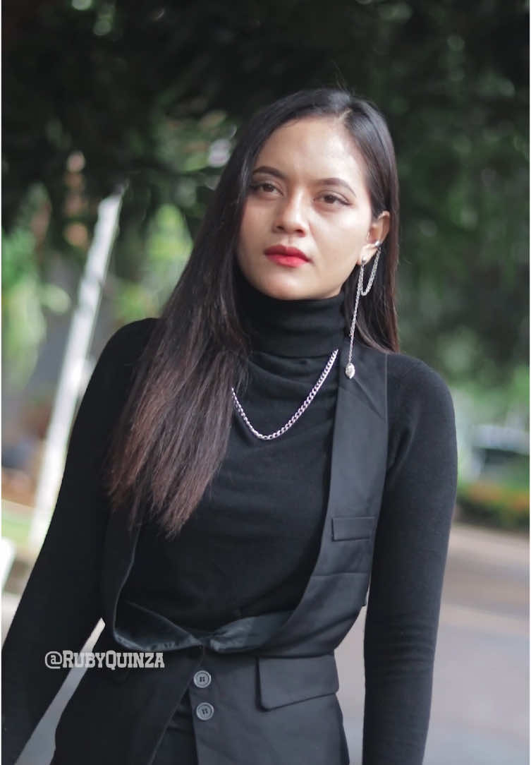 Cara elegan menjebak pencuri? @Joe Brendo  #SerialTikTok #TikTokTainment #TikTokSeries #TikTokSeriesFuture #drama #rubyquinza #suneedaycreative #dramatiktok #viraltiktok #kehidupan #teknik #pencuri #modus #mata #buta 