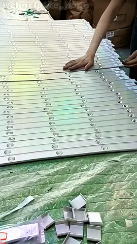 Look at this intelligent light!✨#tiktokmademebuyit #TikTokMadeMeBuyIt #tiktokshop #uktiktok🇬🇧uk #uk #fyp #foryoupage❤️❤️ #kitchenlighting #motionsensor #sensorlight #solarpower #kitchenlight #sensorlights 