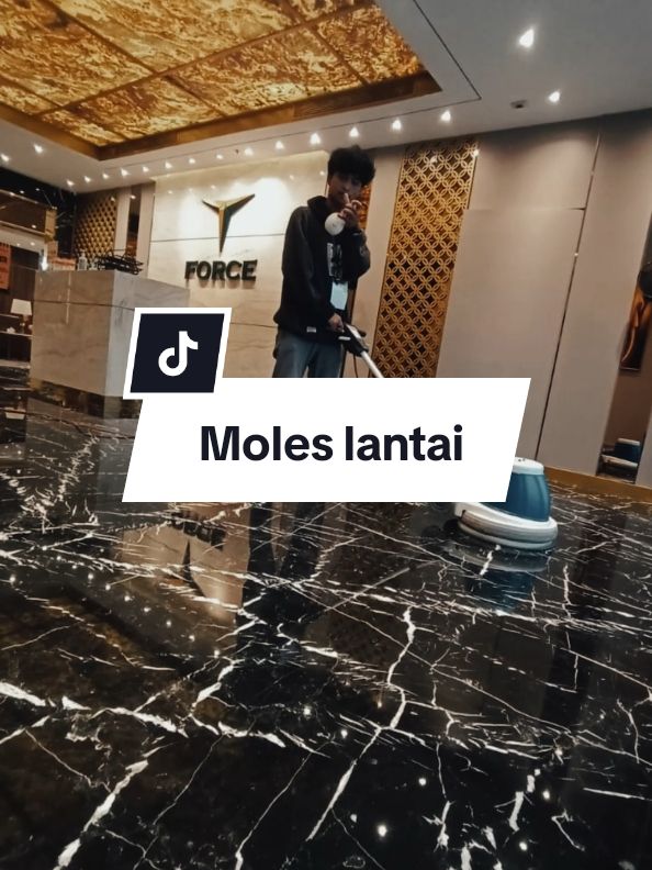 poles lantai #poleslantai #sewapolisher #sewavacuum #fyp 