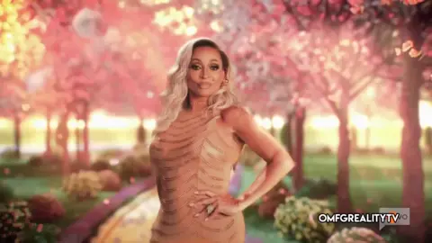 The way I was sitting here cackling😂😂 Ray just causally just talking about this information. 😂😂😂 #realhousewivesofpotomac #rhop #realhousewivestiktok #realhousewivesoftiktok #gizellebryant #ashleydarby #robyndixon #karenhuger #candiacedillardbassett #wendyosefo #miathornton #nnekaihim #keiarnastewart #charrissejacksonjordon #jassirideaux #staceyrusch #jacquelineblake #commentary #bravo #bravotv #peacock 
