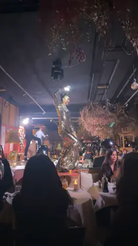#me #foryouu #mamamia #parisvibes #dancefloor #vibes #parisrestaurant #restaurantdansant #danceup 