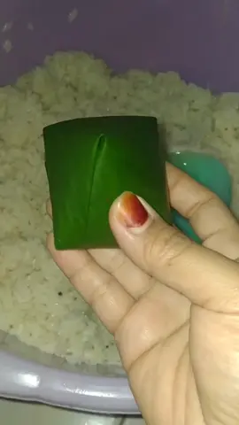 tutorial bungkus mendut 😁👍🏻 #mendut #kuebugis #legondo #jajanantradisional 