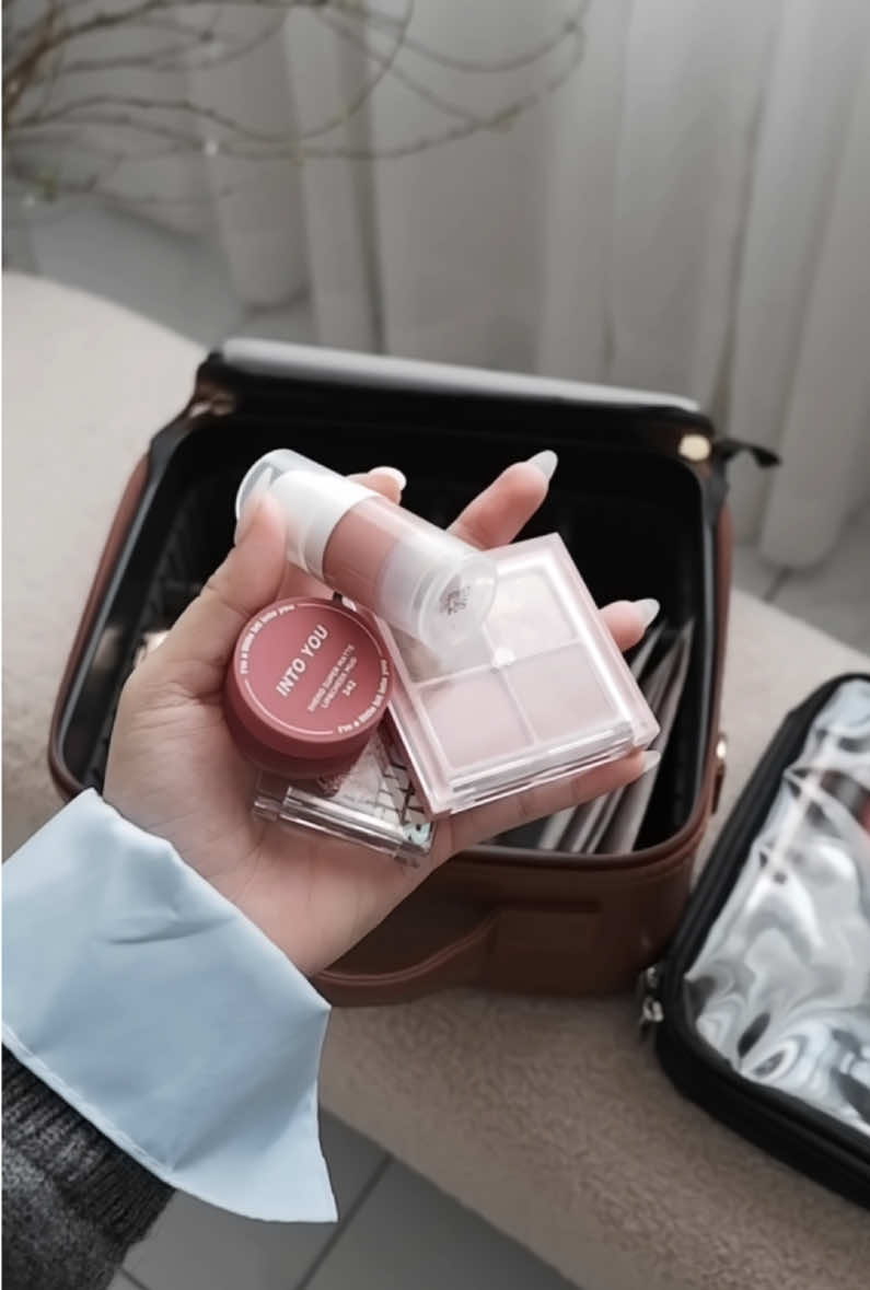 Nôn cỡ đó 🫶🏻🥹 #goccuamainhi #fypシ゚viral #unbox #mainhireview #copdungdomakeup 