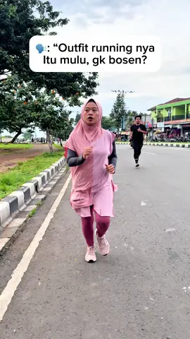 Kalian suka outfit yg mana ges???