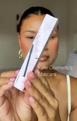 Kylash Mascara first impression.  #fypagetiktok #fyp #makeup #beauty #makeuptok #mascara #kyliecosmetics #kylash #newmakeup #tiktoksouthafrica #southafrica #capetownsouthafrica #satiktok🇿🇦 @Kylie Cosmetics 