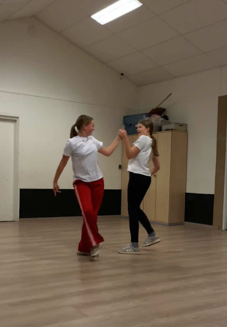 #pmdance #breakindishes #rihanna #choreography #dance #utrecht #debilt #fyp #foryoupagе                                                                                   choreo; @melissa 