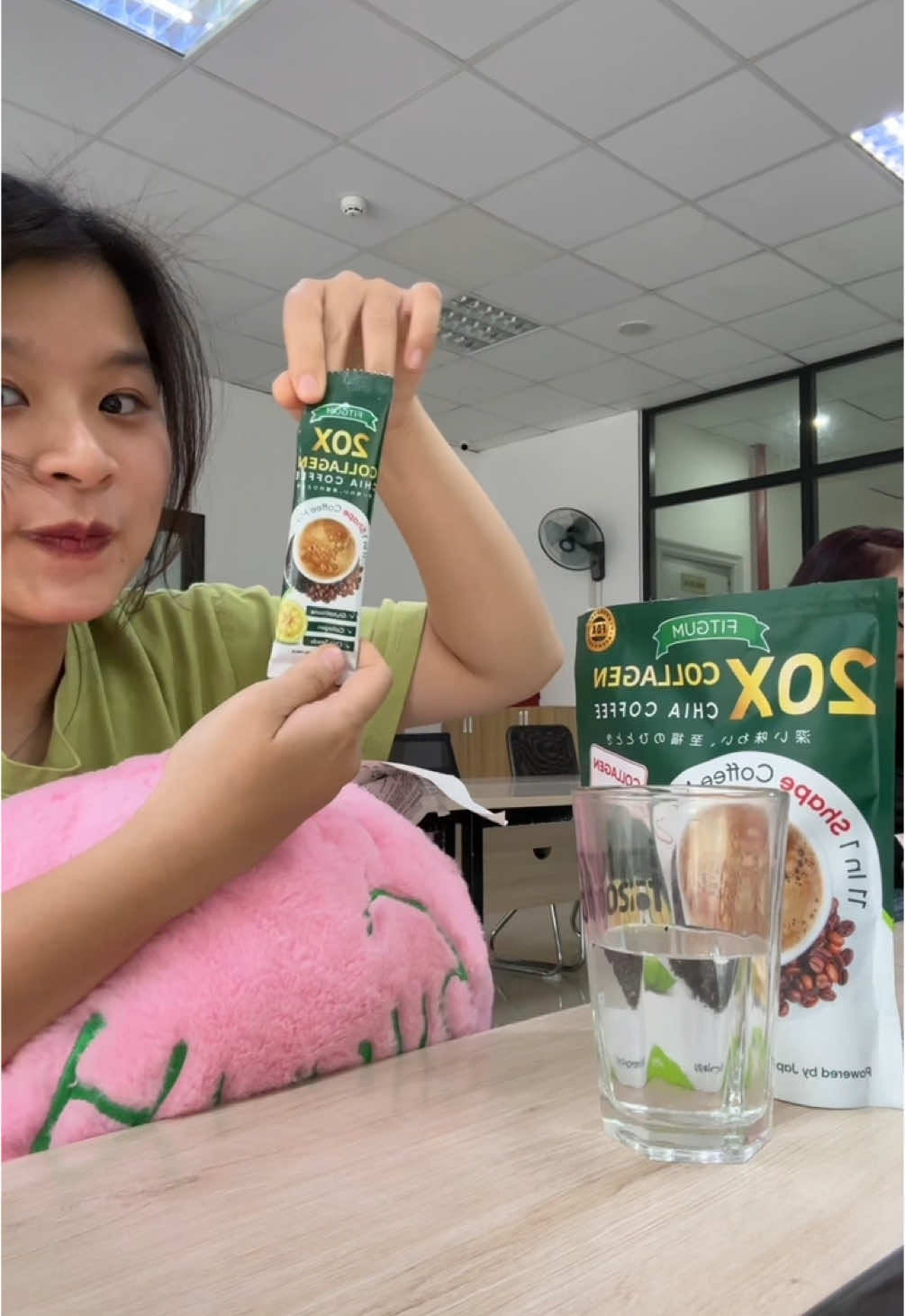 Start an energized day with Fitgum 20x Collagen Chia Coffee. Purchase at the showcase #fitgum #fitgum20xcollagenchiacoffee  