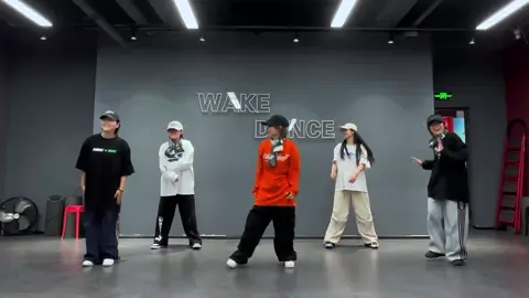 去年编的舞~很符合大家的心境