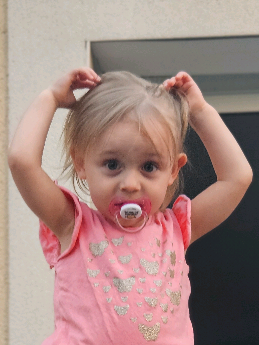 extrait vidéo de notre chaîne levilone family 😍le lien est dans ma bio tiktok ❤️#surprise 