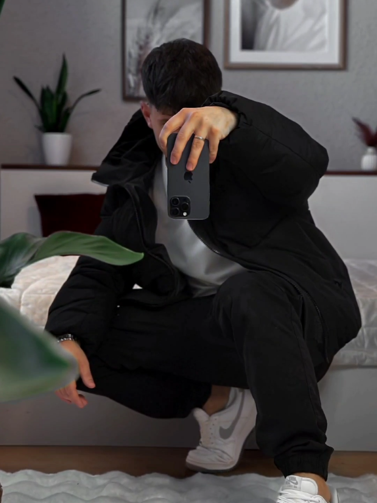 Mirror poses for MEN 🔥🔥You've gotta try this!  #photography #selfieideas #selfiepose #mirrorselfie #mirrorpic #photoideas #mirrorselfies #menpose #menposes #selfie 