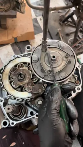 #ประกอบเครื่องรถมอเตอร์ไซค์ #อะไหล่มอเตอร์ไซค์ #รถมอเตอร์ไซค์ #ช่างซ่อมรถ #เธรด #มอไซค์ #ช่างบ้านๆ #fyp 