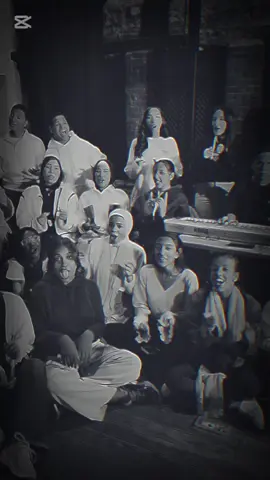 #CapCut #هوبا_رينا_رينا #ارجعلي_اشوفك_والقلب_يرتاح #عبراتكم_الفخمه📿📌 #اغاني_رواق🍁🍃 #fypシ #ستوريات #اكسبلور #تصميم_في #mode_l3 #مشاهدات_تيك_توك 