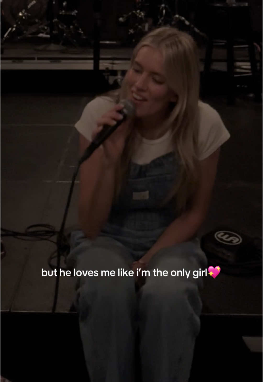 true story !!!! #lovesong #onlygirl #mackenziecarpenter #soundcheck #rehearsal 