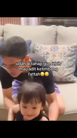 sama anak kecil aja selucu ini ahila behirrr😔😔💔 #siffaaditya #adit #chaoscrew #asmaragenz #sinetronsctv #sctv #fyp #fyppp 