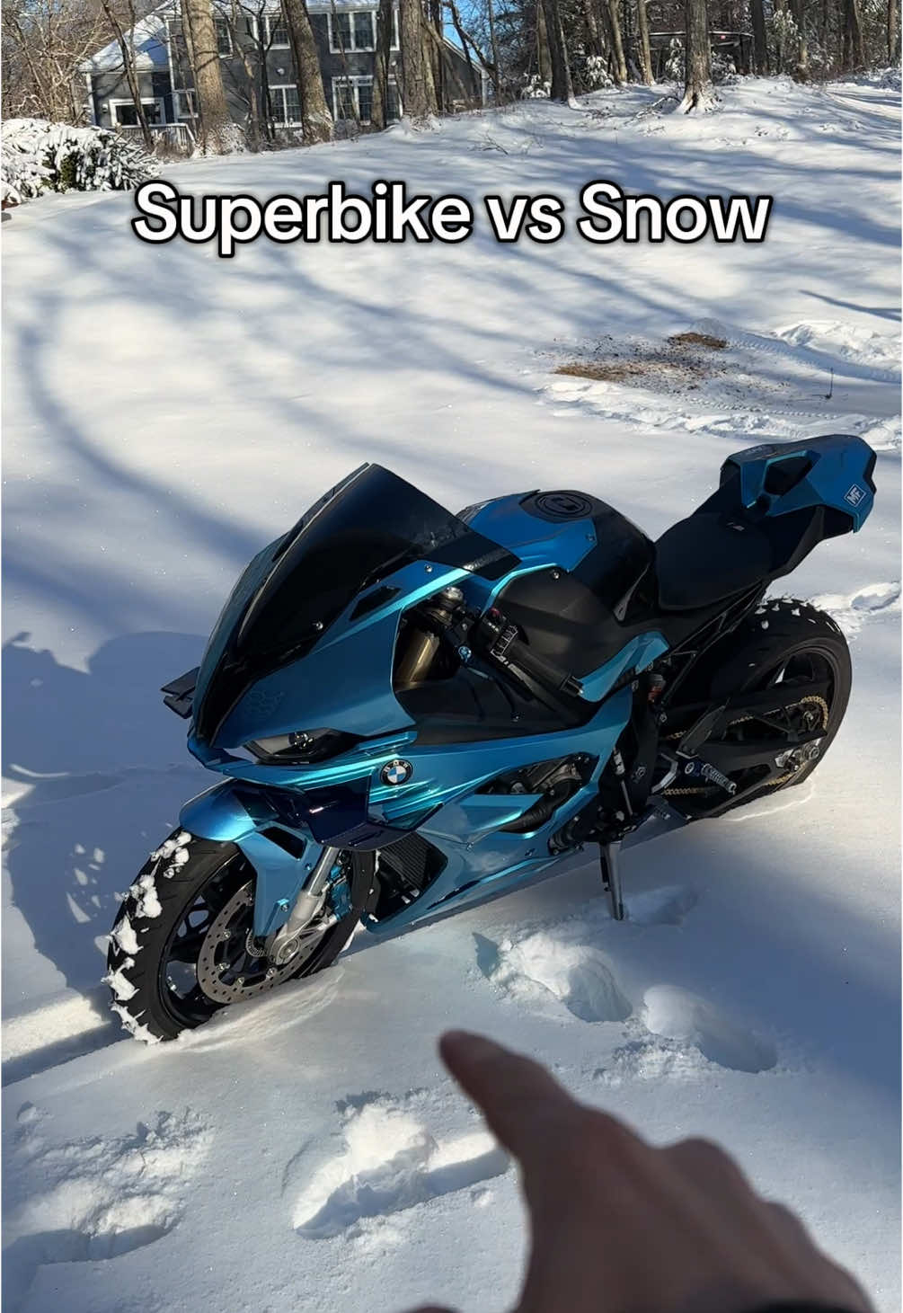 Don’t know why I’m doing this with my fresh paint job but it’s worth it😎  #fyp #viral #bmw #s1k #bike #biktok #sportbike #snow #tiktok