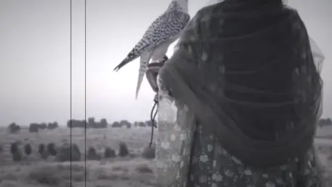 الراوي : بوفراج لابيلق ✨ بناسي واسمي لي مكان انشد عني يلي ذاهب 😌🤍🔥. #نوما_المشاي🦅🔥 #شرعيه_والامور_طيبه_ياحاج✈🙃🎵💯 #هلها_من_قبل_يبال_دق_الطبل🤕🔥 #هلها_من_قبل_يبال_دق_الطبل🤕🔥 #المشاشيه_اسود_الجبل🔥❤️ #الجنوب #طرابلس #بنغازي  