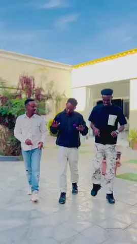 @Team Mucarad @Waji love 🦁 @Moh qaraaxo 🐅 @GOOBAHA_NAF_WAGA77☠️☠️☠️☠️ @Abdihakein Dhaye 