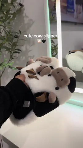 The coziest cow slippers 😍🐮  #tiktokshopfinds #cowslippers #cows #slippers #slippershoes #cozy #TikTokShop #valentinesdaygift #comfortableshoes #valentinesgiftideas #giftsforher #fyp #fypシ #foryoupage 