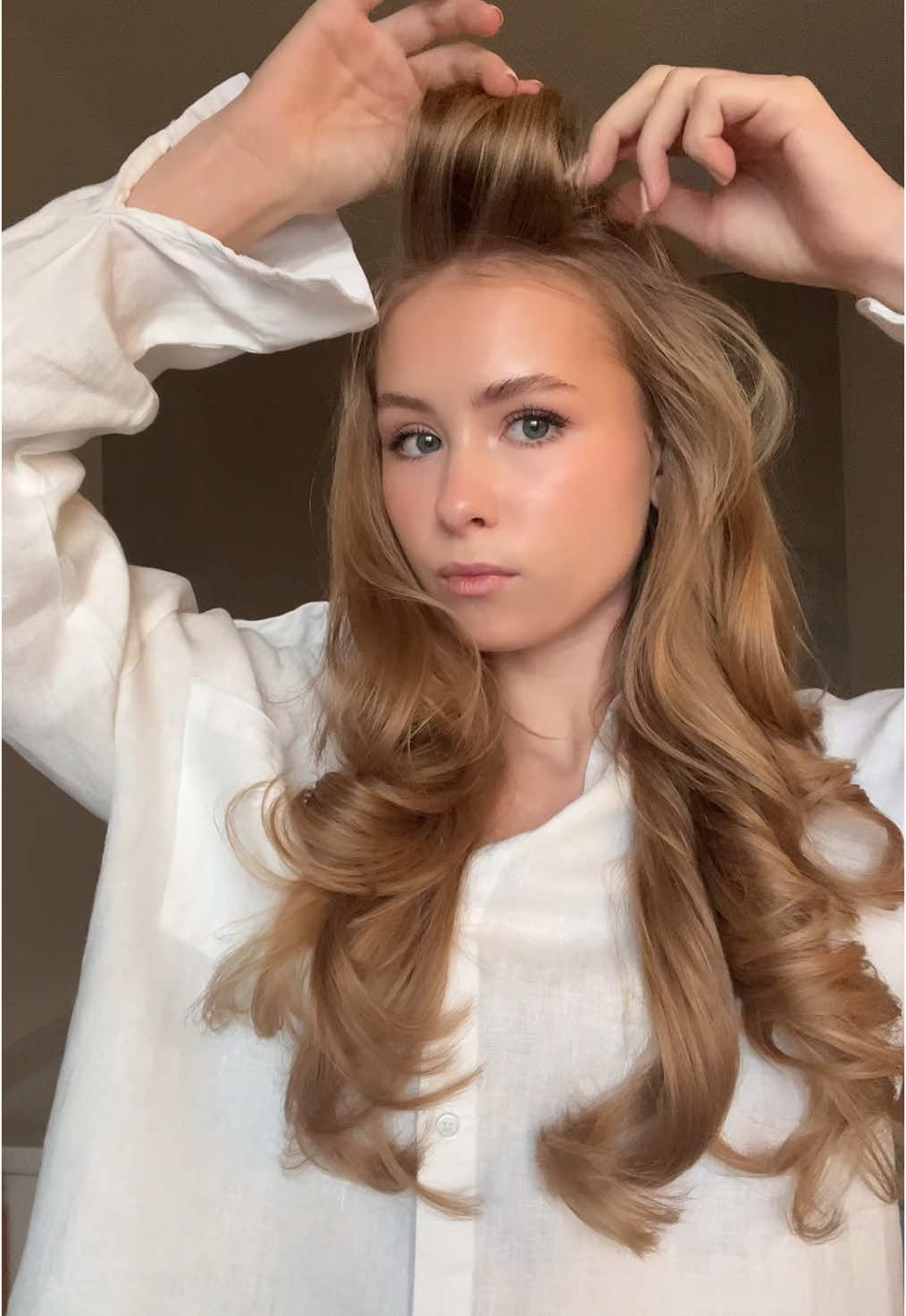 I’m never going back from this heatless curls method, it’s truly the best one I’ve ever tried 🤍 #foryou #hairtok #heatlesscurls 