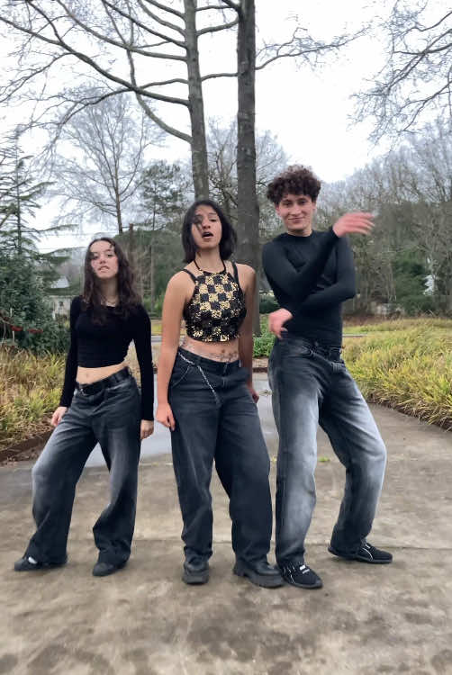 make me sing like 🪩 our dancers  @mymgpscekm @🪻 @ju’★  🎵 superscar by @ADÉLA  🎥 @Justhings☆  #kpop #dance #kpopdance #dancecover #kpopdancecover #adela #superscar #fyp #foryou #foryoupage 